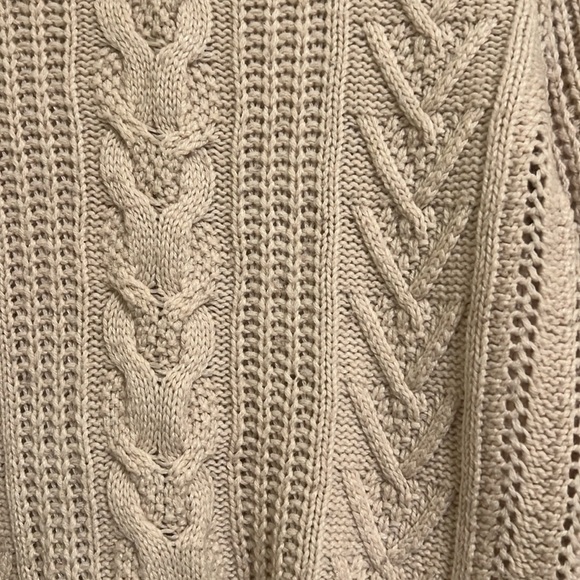 🌷3 for $15🌷 GAP Knit Sweater - Picture 4 of 5